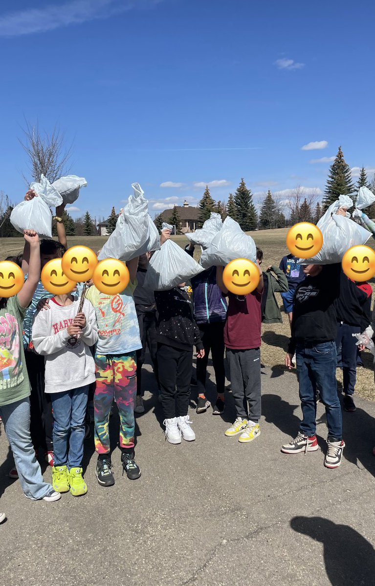 ESSchool's tweet photo. A big thank you to our grade 5 classes for participating in our weekly schoolyard spring clean up and demonstrating husky pride. Way to go, Huskies!!! #estherstarkmanschool #huskypride https://t.co/r5kihMPOo9
