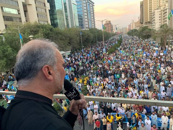 AliHussain_AH's tweet photo. حافظ نعیم الرحمن 
سندھ میں وڈیرہ شاہی نظام کے مقابل
سب سے بڑا چیلنج بن کر آرھے ہیں
@NaeemRehmanEngr
#JI_MarchAgainstFraudCensus https://t.co/29I4R8BiNn