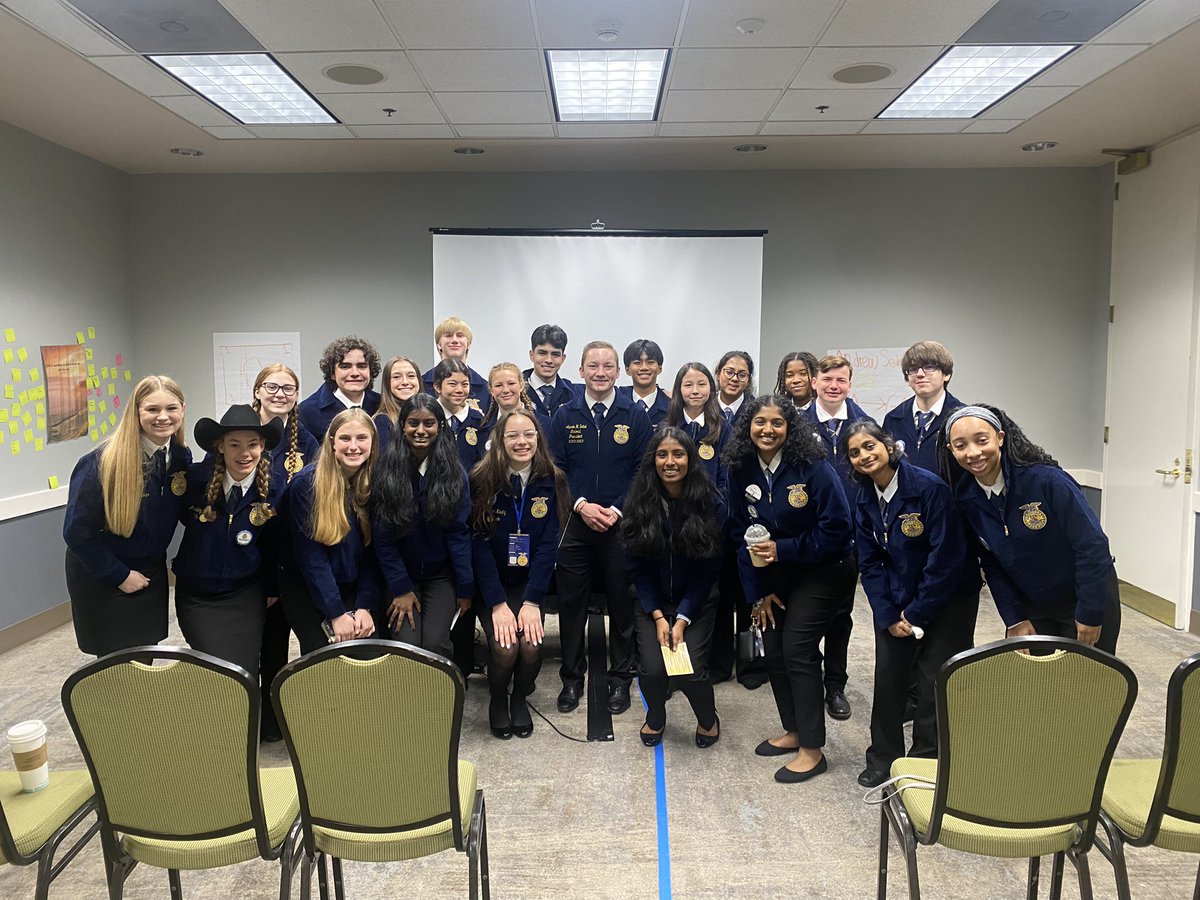 DHSVetScience's tweet photo. The 95th FFA State Convention was one for the books! Our crew had a blast! #FFA #Magnify #GeorgiaFFA #StateConvention https://t.co/Z0srQ3MgkP