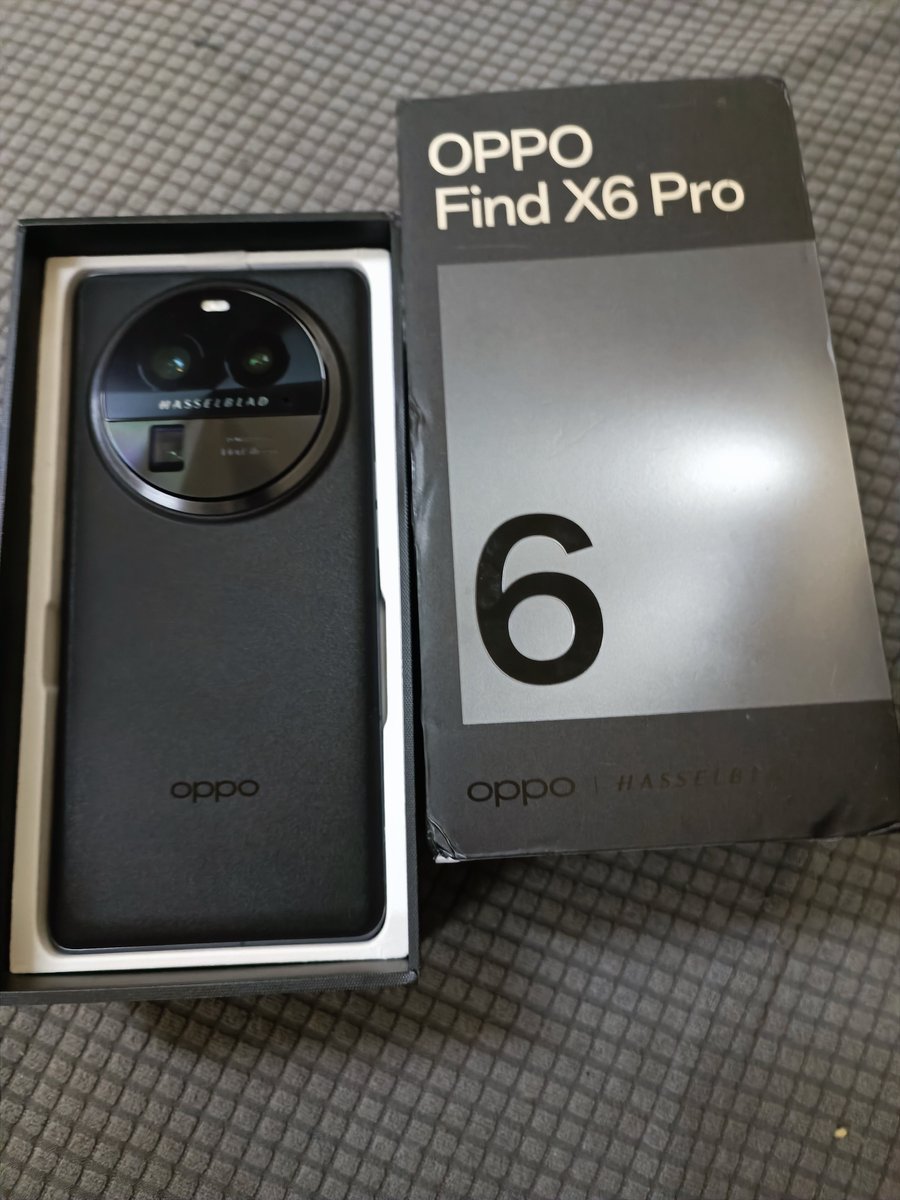 yogan2022's tweet image. Got it Finally #Findx6pro, really excited about a phone after a very long time. Experience has been great so far even though it's chinese rom. And those cameras 😍😍.