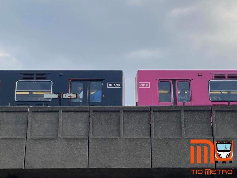 BLACKPINKMXCO_'s tweet photo. 🇲🇽 Buenos días, ¿cómo amanecieron esta cuñana? ¿también siguen viendo a @BLACKPINK en todas partes? 🥹 @MetroCDMX https://t.co/W0H2tKFyee