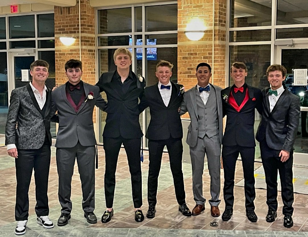 The baseball crew cleaned up well!  TCB⚡️