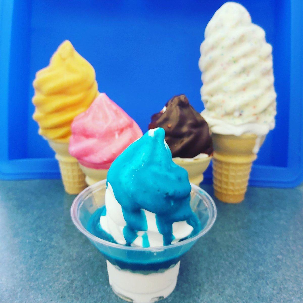 DaireeDelite's tweet photo. Yesterday we put our BLUE dip cones on sale
Yesterday the #Leafs won the series
We're not saying we're their lucky charm, but we're not NOT saying that... #NHLPlayoffs https://t.co/dyrM3WLI4g