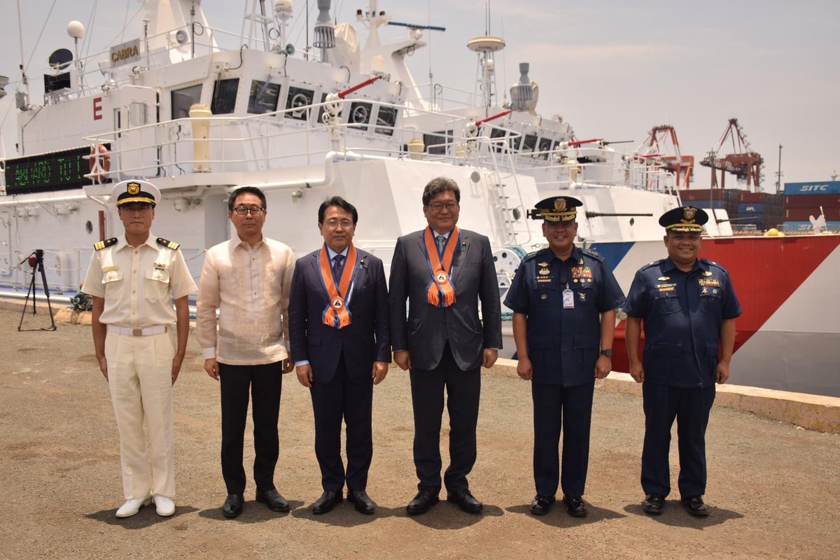 AaronMatthew_L's tweet image. After the latest incident in the WPS, a Japanese delegation visited @coastguardph Headquarters today. The delegation visited BRP Cabra, one of the Japanese provided vessels that make up the bulk of the agency’s fleet and of the same class that was involved in the incident. 1/3