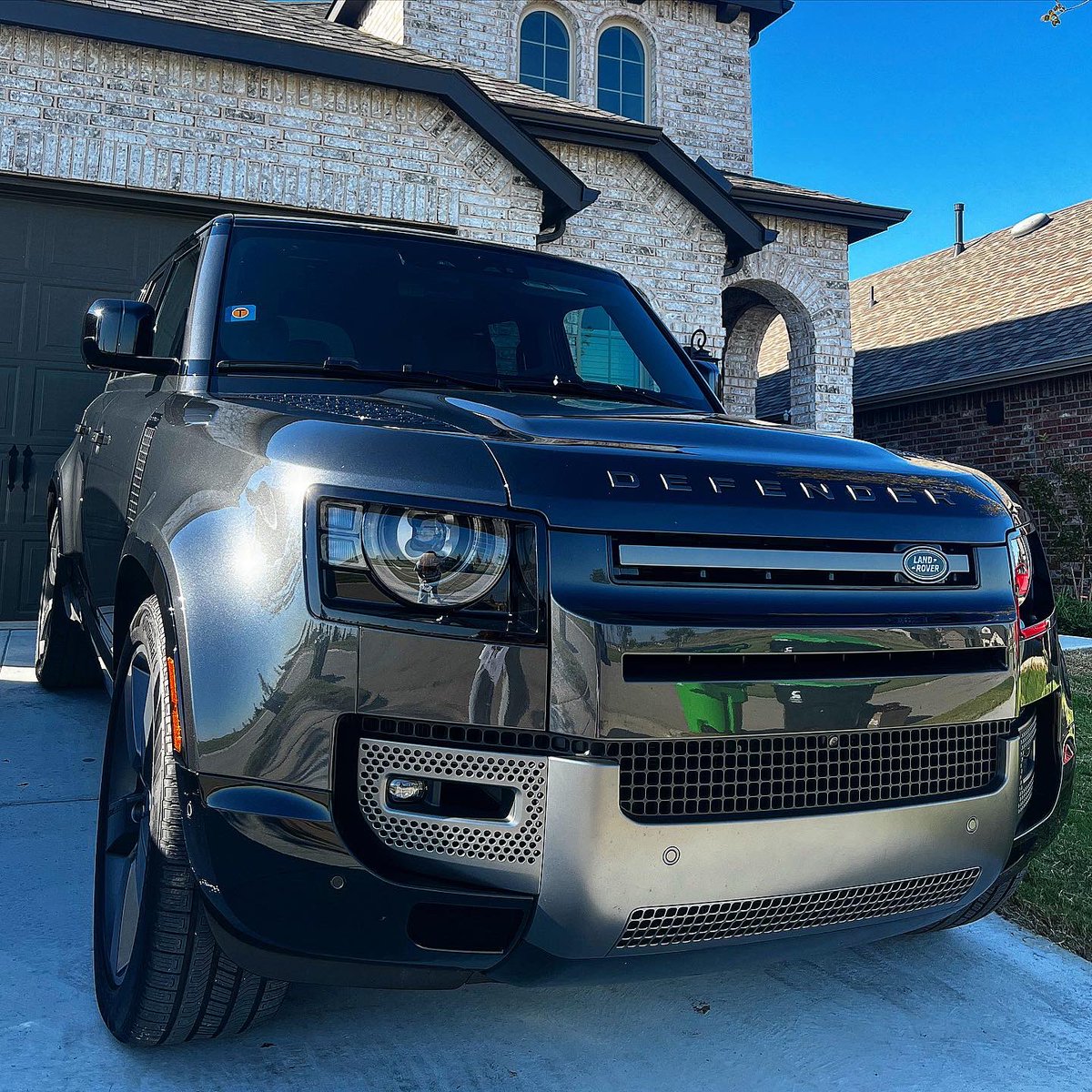 kittysglamrides's tweet photo. Happy @LandRover Day! We 💖 the Defender 🤩🤌🏻 Which one is your fave? ✨ @LandRoverUSA #landrover #landroverday https://t.co/blcYwe4qry