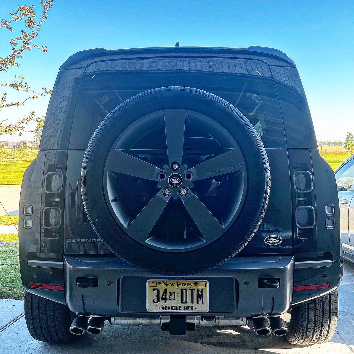 kittysglamrides's tweet photo. Happy @LandRover Day! We 💖 the Defender 🤩🤌🏻 Which one is your fave? ✨ @LandRoverUSA #landrover #landroverday https://t.co/blcYwe4qry