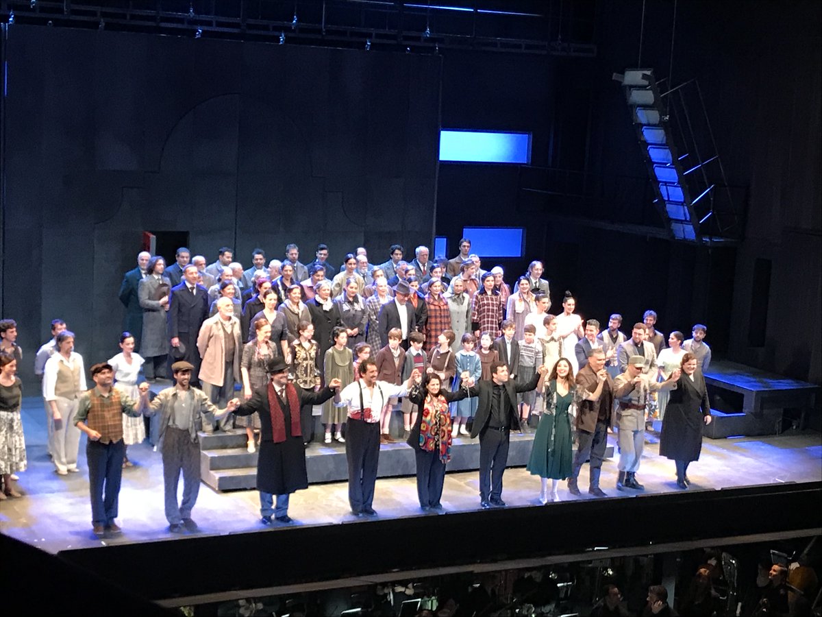 RamonSobrino1's tweet photo. Anoche, gran 2ª función #LaDoloresOVD #MonicaConesa @jorgele66 @angelodena #MariaHeres #DavidMenéndez @JdDMateos @GerardoBullon @JuNoMo73 @OFIL_Orquesta @polifonicaOVD @DivertimentoOvi
De nuevo, gran trabajo del maestro @OliverDiazS 👋
@TeatroZarzuela @culturaoviedo @CosmeMarina https://t.co/SaGAZdaGdI