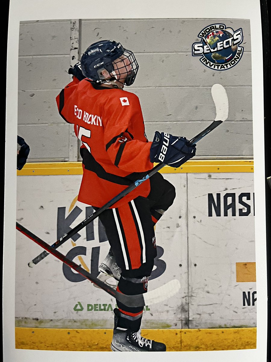 ConnorHillig's tweet photo. Thank You @WorldHkyHub @worldselects for a great experience and tournament. Also, thank you to @devcohockey for a great week! https://t.co/aIzljU6T2e