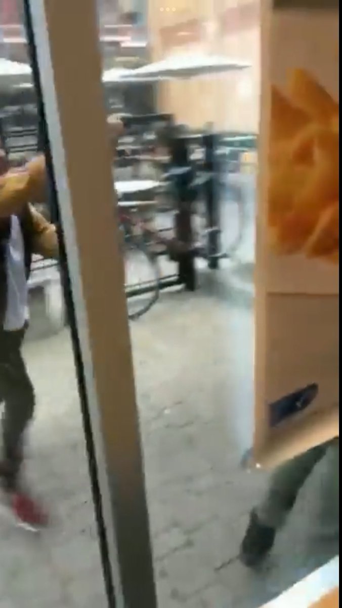 TopDadBod's tweet photo. @FightHaven If this was a gun the security is dead by now… lucky for the two he did not pull the trigger… https://t.co/YPNFgKlSOF