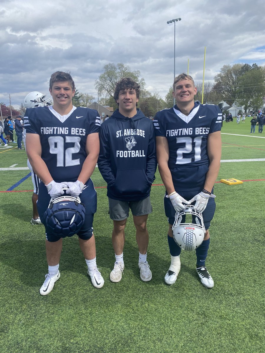 jody_luttrell's tweet photo. Spring Football at St Ambrose University. 🏈❤️ @Johnnyluttrell3 https://t.co/HAnB1R9FHD