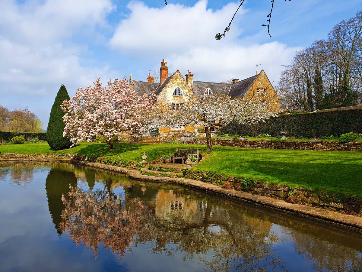 Goodbye April, my favourites from Shutlanger, Stoke Bruerne and Coton Manor 
@StormHour @ThePhotoHour @NNskies 
#goodbyeapril #April #aprildump #spring