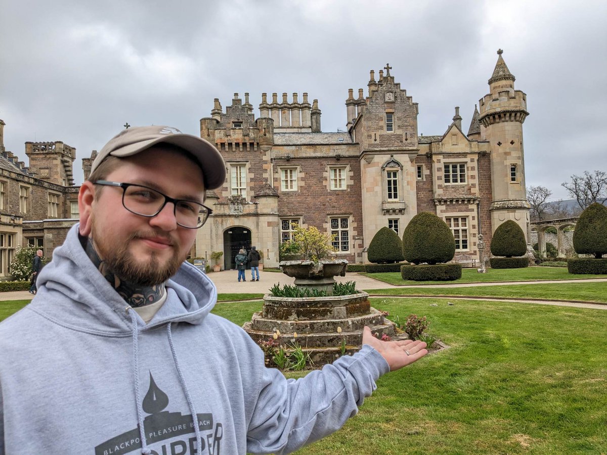 We visited the Homw of Sir Walter Scott and it was fantastic! @AbbotsfordScott 

Check out our vlog below! ⬇️
youtu.be/FsBYs32VrUU

#youtube #SirWalterScott