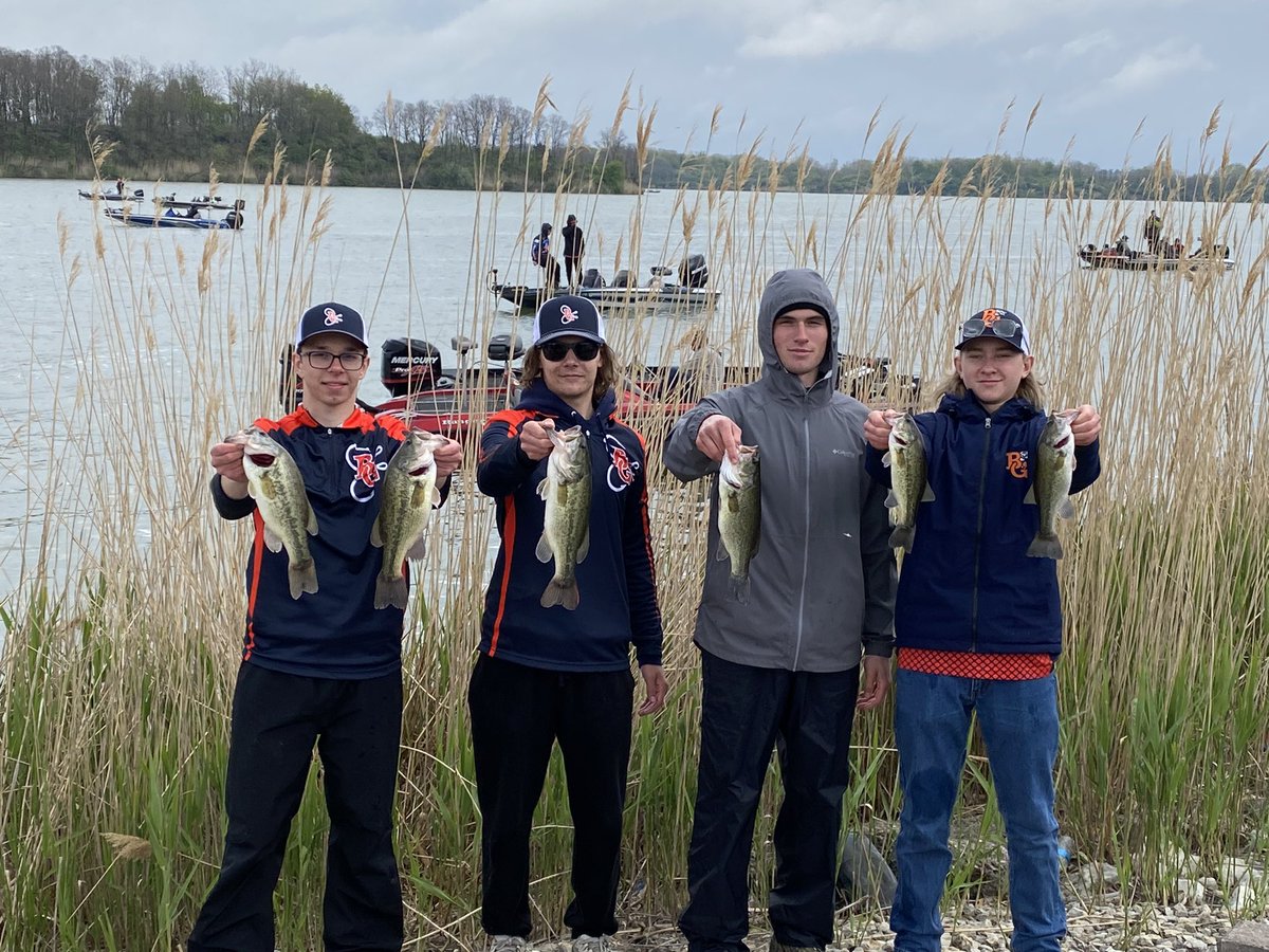Nice job for the <a href="/BG_Bison/">BG_Bison</a> bass fishing team yesterday on Braidwood Lake! The two boats finished 16th &amp; 26th out of a competitive field of 73. Looking forward to <a href="/IHSA_IL/">Illinois High School Association #IHSA</a> sectionals this Thursday!