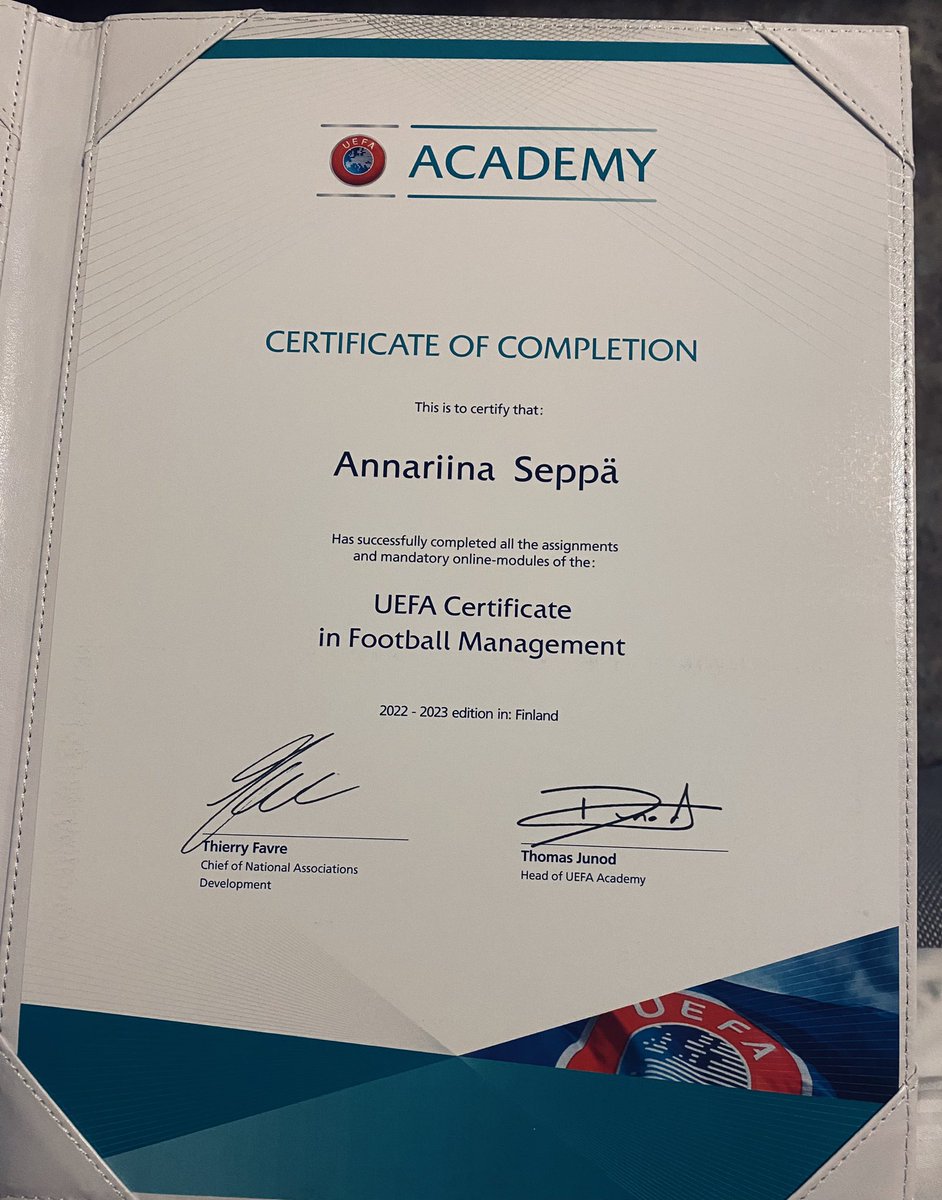 Annariina_'s tweet photo. UEFA Certificate in Football Management (CFM) suoritettu 💯. Yhdeksän kuukautta lähi- ja etäopiskelua, mielenkiintoisia aiheita, uuden oppimista, inspiroivia luennoitsijoita ja kivoja ihmisiä, joihin oli mahtavaa tutustua ✨! Aika kova rutistus, mutta kannatti!
#UEFACFM https://t.co/T3MTk68jto