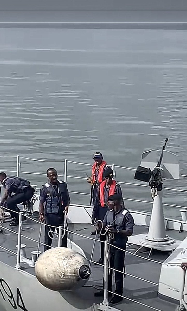 WarshipCam's tweet photo. Nigerian Navy OCEA Fast Attack Craft NNS Aba (P194) leaving port in Nigeria (unknown which) - posted April 29, 2023 #nnsaba #p194

SRC: TIK- abubakaroofficail https://t.co/GzgIrk71Zf