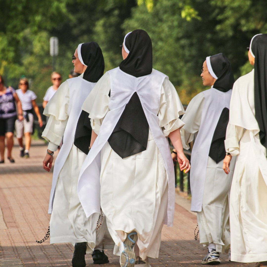 He said to them, “The harvest is abundant but the laborers are few; so ask the master of the harvest to send out laborers for his harvest." -Luke 10:2
#PrayforVocations #WorldDayofPrayerforVocations