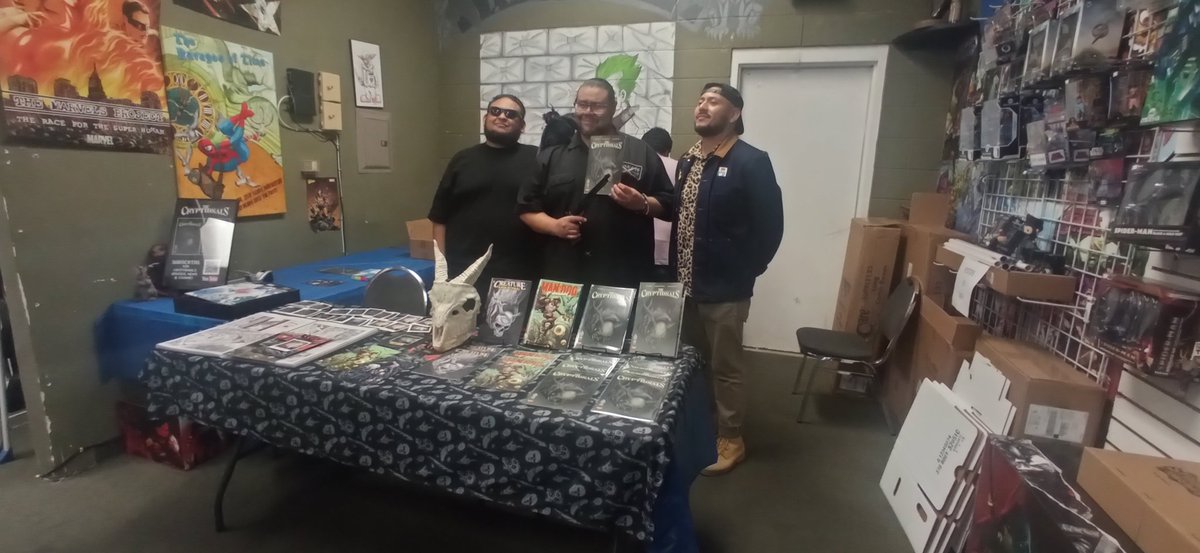 At Assylum Comics in El Chuco.  @domoarce656 @oleea656 @cryptidnals  thanks to all the people that came to say hi! #BlackToothComics #TheCryptidnals,