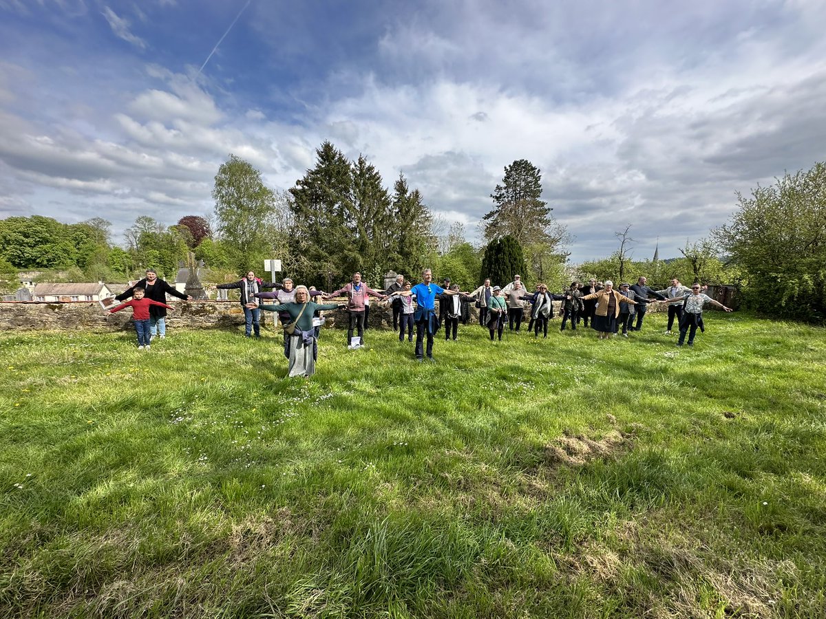 AXIS_DESIGN's tweet photo. @CorinnePainter @larahaegerling Ralph Romney would have been proud of me @frosteditorial - thank you to everyone one who came on a beautiful day - recreating buildings, postcards &amp; lost graveyards during a Grandpre derive https://t.co/FNf9vOmFuM