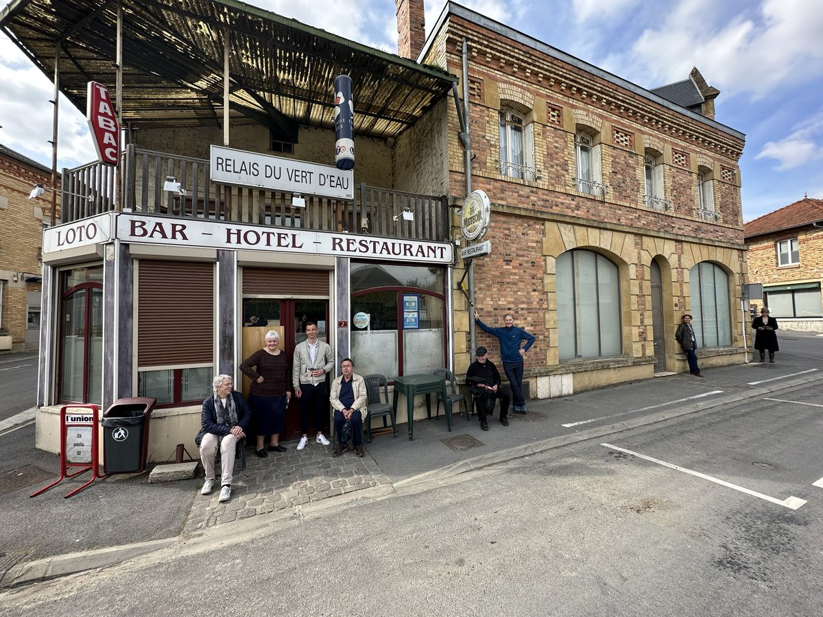 AXIS_DESIGN's tweet photo. @CorinnePainter @larahaegerling Ralph Romney would have been proud of me @frosteditorial - thank you to everyone one who came on a beautiful day - recreating buildings, postcards &amp; lost graveyards during a Grandpre derive https://t.co/FNf9vOmFuM