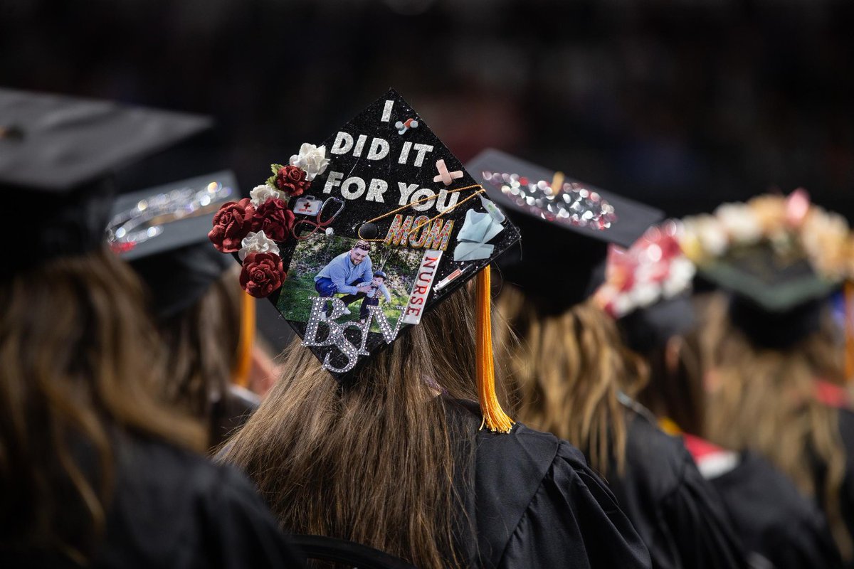 uofcincy's tweet image. Congratulations to the class of 2023. You've earned this moment! 🎓 ⁣
⁣
We celebrated a record of 7,231 graduates in three days of ceremonies. Check out our commencement recap.

🔗:  on.uc.edu/3LBey77 #UCGrad23