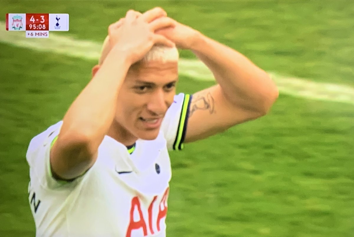 paddypower's tweet image. “Siri, show me the definition of ‘Spursy’ in a single image.”