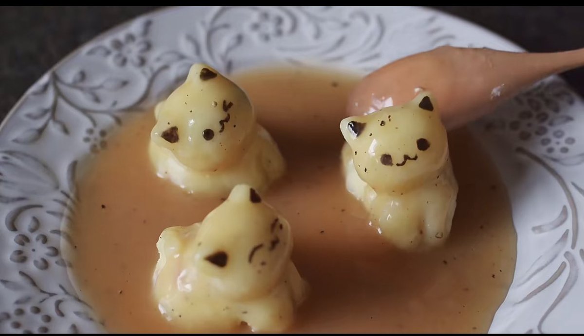 ChongyanmMa's tweet photo. Creating art using food is a fun and creative way to express oneself. It combines the beauty of visual art with the deliciousness of culinary creations. @artsageingntu; #artsaging; #AG6309Wk10AY22T3 https://t.co/y0XnBsRyvT