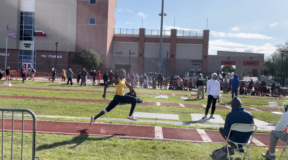 Beyond blessed for the opportunity to compete against some amazing competition at the Region 2 6A meet in Waco… wasn’t the result I wanted but I’m still grateful. Thank you to everyone who’s helped me along this journey. Camryn Clark, Cypress Ranch senior, signing out! ❤️ #AGTG