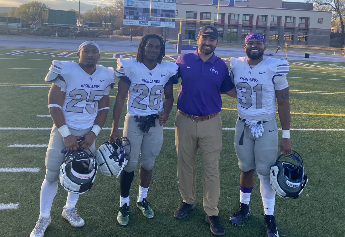 CoachBrownLBs's tweet photo. Spring ball is officially in the books! Appreciate these men and they’re hard work! #rbs https://t.co/gjECnlE0RC