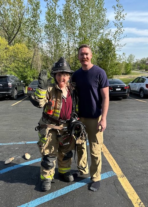 teamSBS1975's tweet photo. In honor of the Columbia Memorial Stair Climb, our very own, Joe Resch, brought in his gear and allowed each of our team members to see how quickly they could put it all on! What a memorable staff meeting 🚒 https://t.co/TRkmoJgip5