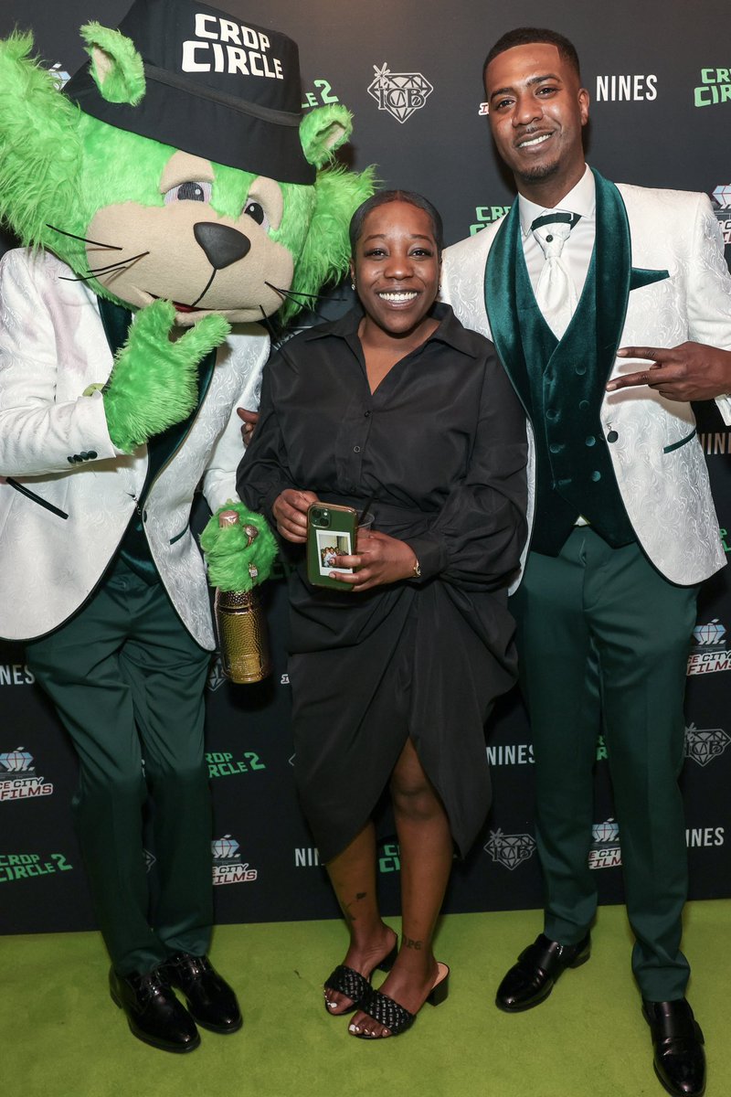 Loved working as Performance Director on Crop Circle 2. The cast and crew involved in this film were 👩‍🍳🤌

<a href="/csbnines/">.</a>, thank you for putting your trust in me. 💚

Hair and Makeup: Gemma Thompson
Dress: <a href="/CoastFashion/">Coast</a> via <a href="/HirestreetUK/">Hirestreet UK</a> 

#cropcircle2 #nines #film #premiere