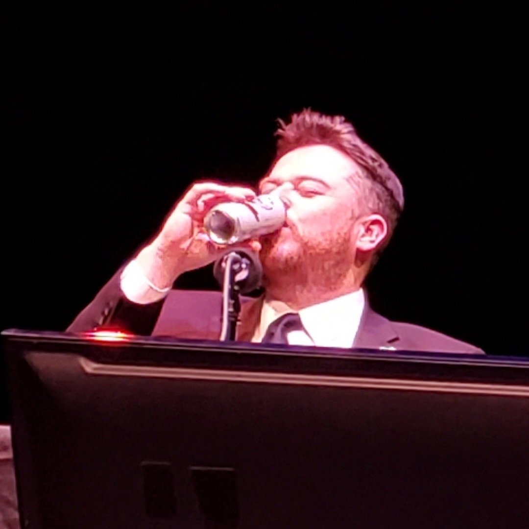 jayy_mp3's tweet photo. My favorite images I took of @JustinMcElroy last night at the #mbmbamlive show in Denver. https://t.co/uY2pZgMrks