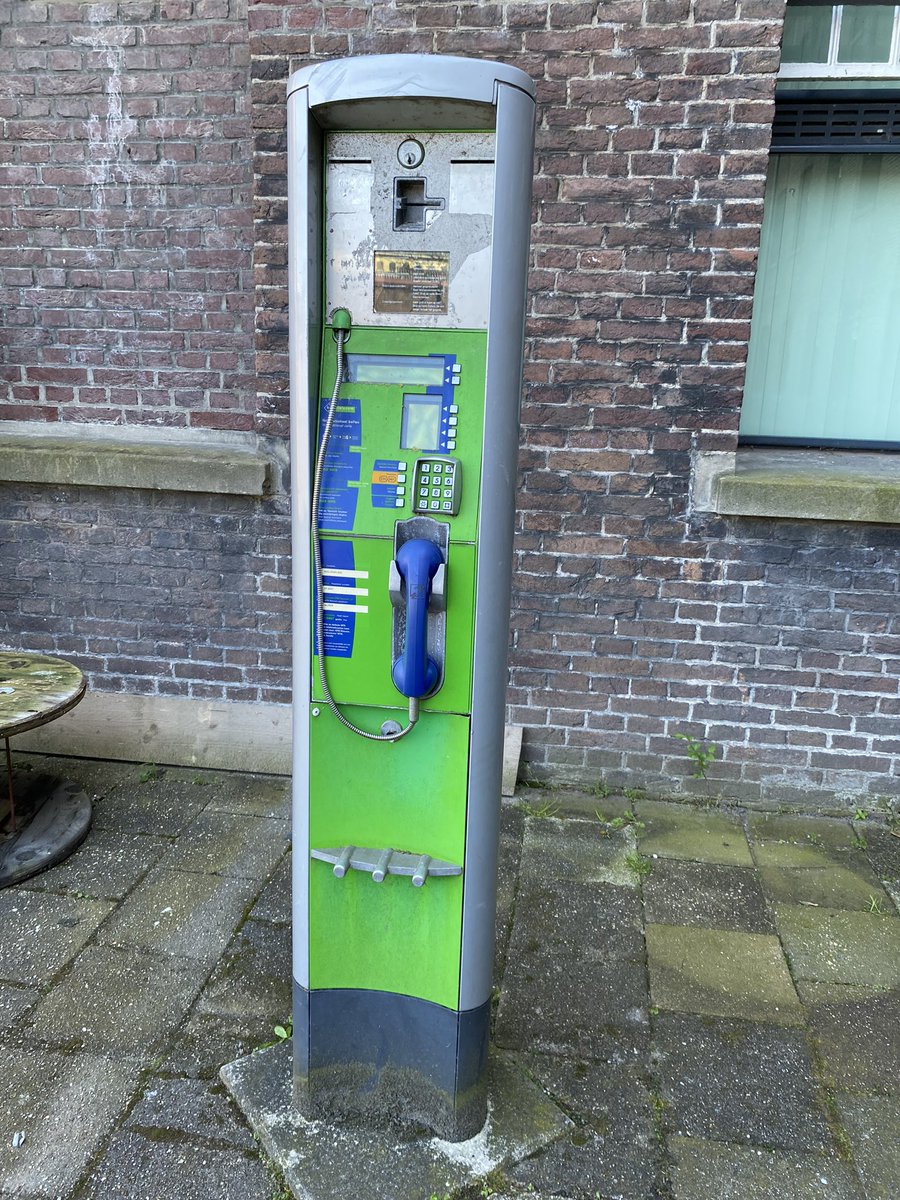 SandervanAlphen's tweet photo. Rondleiding van omwonende door Wolvenplein Utrecht; de oudste cellengevangenis van Nederland, inclusief kerkzaal. Uitdagende herbestemming! https://t.co/QJ7UJpjB83