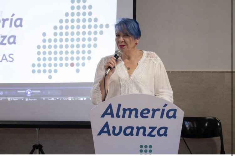 miguelcazorlag's tweet photo. Ayer @marin_enky presentó su  candidatura como alcaldable al ayuntamiento de #Turrillas con @AvanzaTurrillas y junto a unos candidatos llenos de Ilusión, ganas y con un verdadero espíritu de ver un cambio real en su pueblo. 
Un magnífico equipo humano de hombres y mujeres que se sienten LIBRES, sin MiEdo, que No necesitan la política para vivir y que han dado un paso al frente, y todos encabezados por una gran mujer que está llena de vida y que va a traer a #Turrillas el Avance que realmente necesita. 
Enhorabuena a los turrilleros, tenéis la mejor alternativa con @Almeria_Avanza