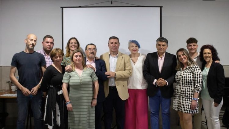 miguelcazorlag's tweet photo. Ayer @marin_enky presentó su  candidatura como alcaldable al ayuntamiento de #Turrillas con @AvanzaTurrillas y junto a unos candidatos llenos de Ilusión, ganas y con un verdadero espíritu de ver un cambio real en su pueblo. 
Un magnífico equipo humano de hombres y mujeres que se sienten LIBRES, sin MiEdo, que No necesitan la política para vivir y que han dado un paso al frente, y todos encabezados por una gran mujer que está llena de vida y que va a traer a #Turrillas el Avance que realmente necesita. 
Enhorabuena a los turrilleros, tenéis la mejor alternativa con @Almeria_Avanza