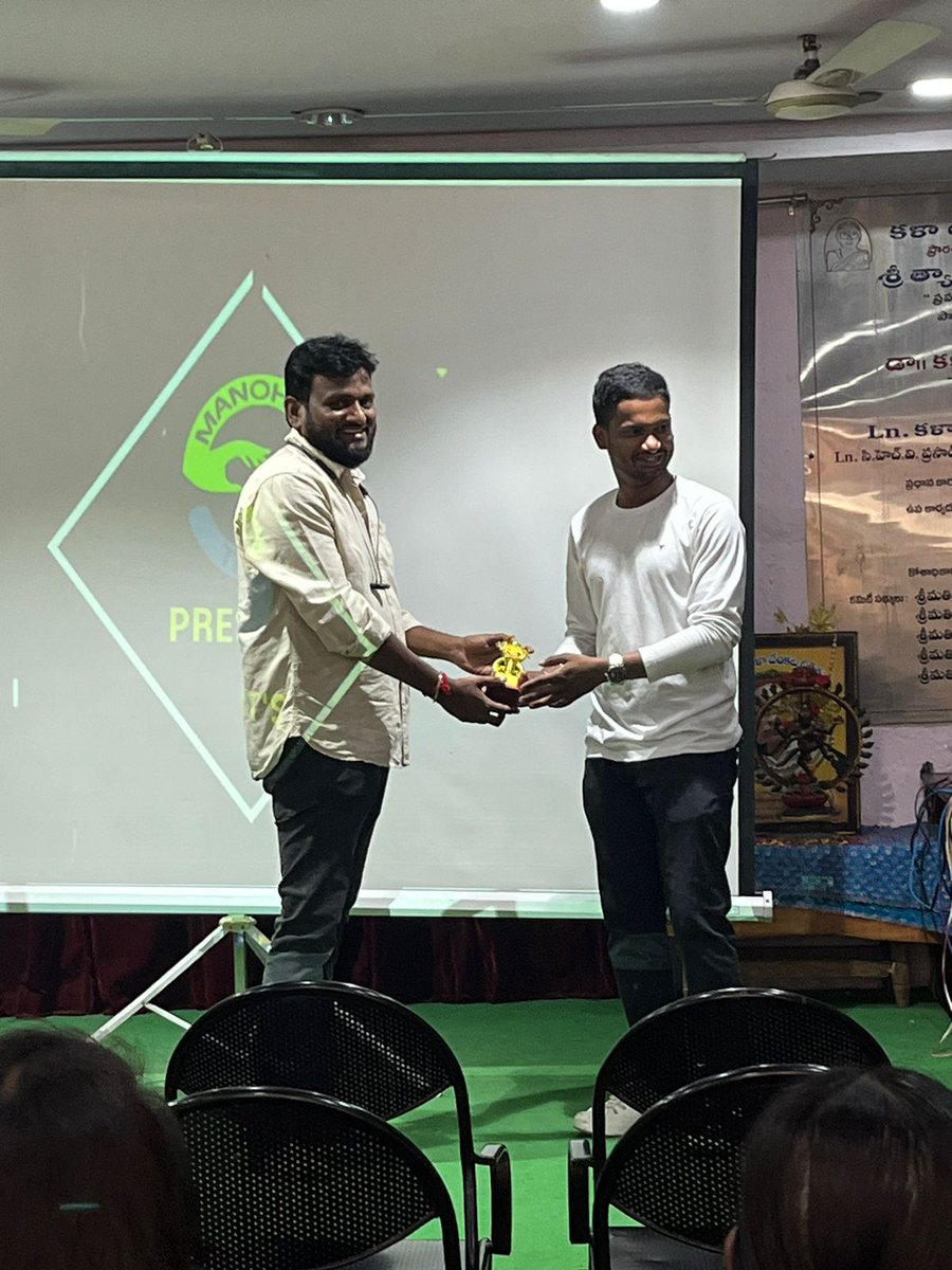 Manohar_trust's tweet photo. Our volunteers are our frontline heroes and ready to serve.
#TrustNGO
#BuildingTrust
#Transparency
#Accountability
#ImpactInvesting
#EmpoweringCommunities
#CollaborativePhilanthropy
#SocialJustice
#ResponsibleStewardship
#SocialImpact
#CommunityDevelopment
#ParticipatoryApproach https://t.co/OX7z8RmL7U