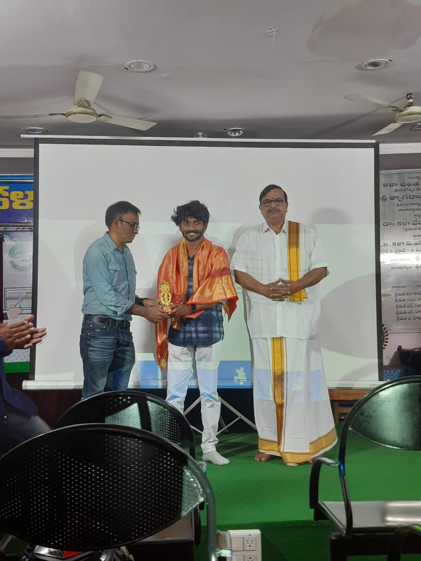 Manohar_trust's tweet photo. Our volunteers are our frontline heroes and ready to serve.
#TrustNGO
#BuildingTrust
#Transparency
#Accountability
#ImpactInvesting
#EmpoweringCommunities
#CollaborativePhilanthropy
#SocialJustice
#ResponsibleStewardship
#SocialImpact
#CommunityDevelopment
#ParticipatoryApproach https://t.co/OX7z8RmL7U