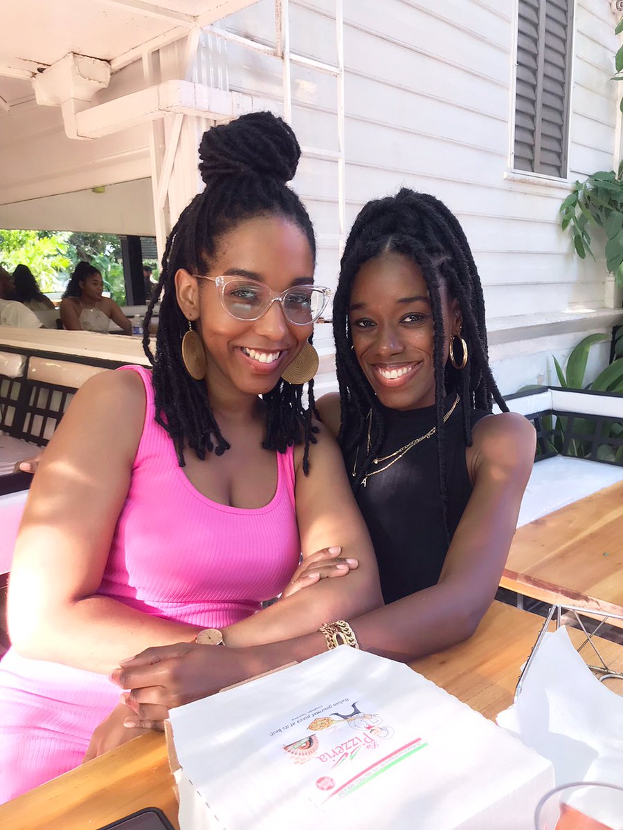 Amoyia's tweet photo. Breathe easy……..✨

#twins #islandgirls #jamaican #sisters #friends #thebestisyettocome https://t.co/EVEGXniKC3