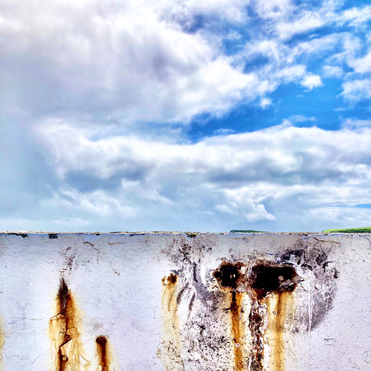 Cnoc an Blacaigh
— over the sea, whither the young men of Galway were wont to come on horseback on the third day of their May game…

www2.advertiser.ie/galway/article…