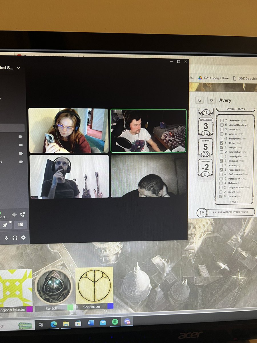 BardicSpirit's tweet image. Witnessing my boyfriend being a DM for the first time. Hope he enjoys campaign girlfriend 🖤

#dnd #ttrpg #roll20 #dungeonsanddragons