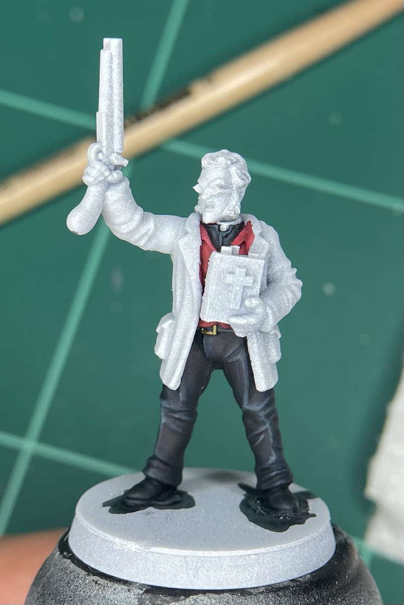 Tech_Type's tweet image. Currently poking at some gangs for What a Cowboy - me and some mates have really enjoyed the other @TooFatLardies games we’ve tried so I reckon this should be good. The outlaws got a rather quick paintjob, going for a bit more detail on the shotgun preacher. Bases to come, obvs!