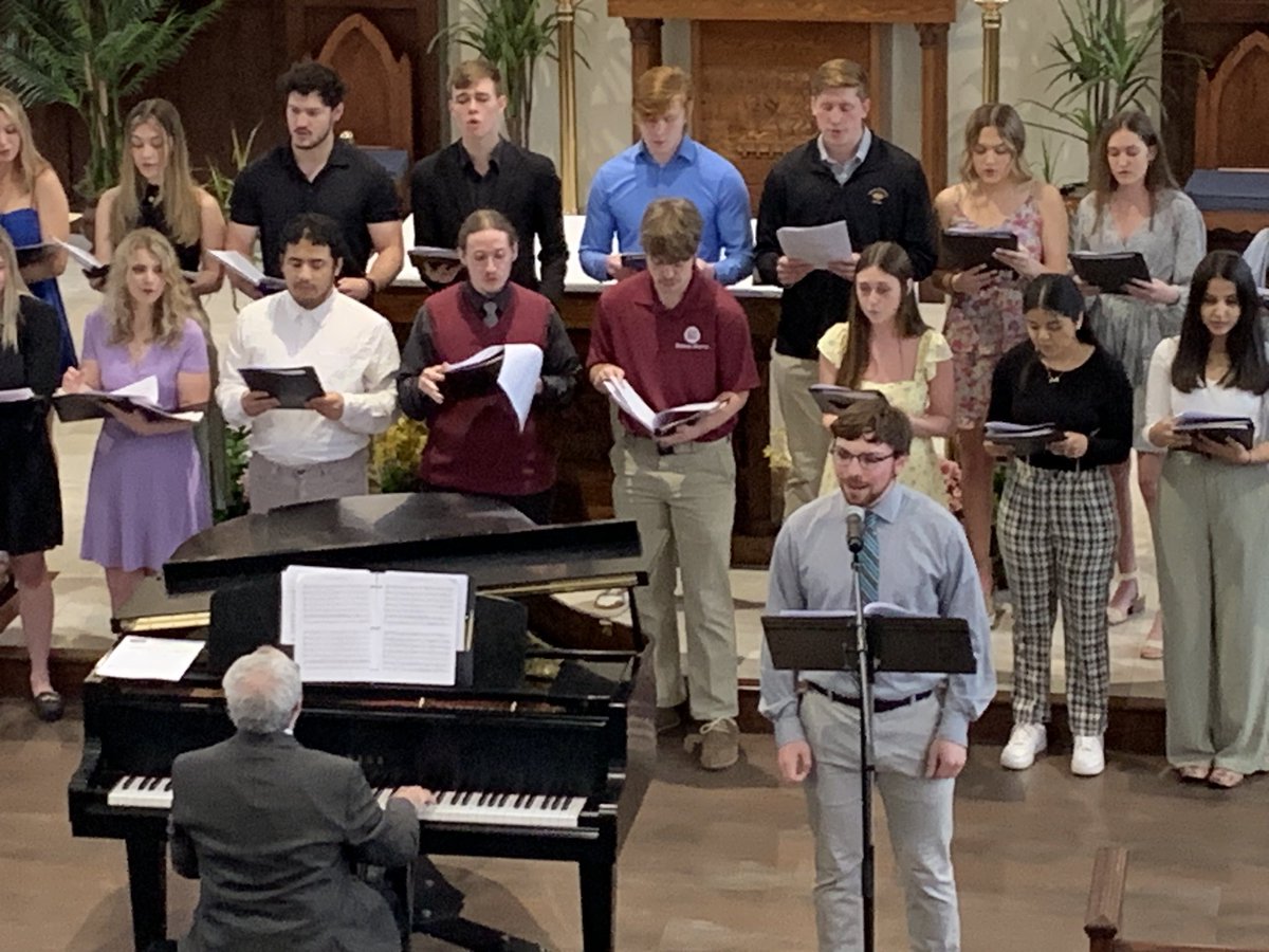 fr_michaelk's tweet photo. @GannonU Spring Concert under the direction of Maestro Michael Malthaner. https://t.co/26Y12iQUSh
