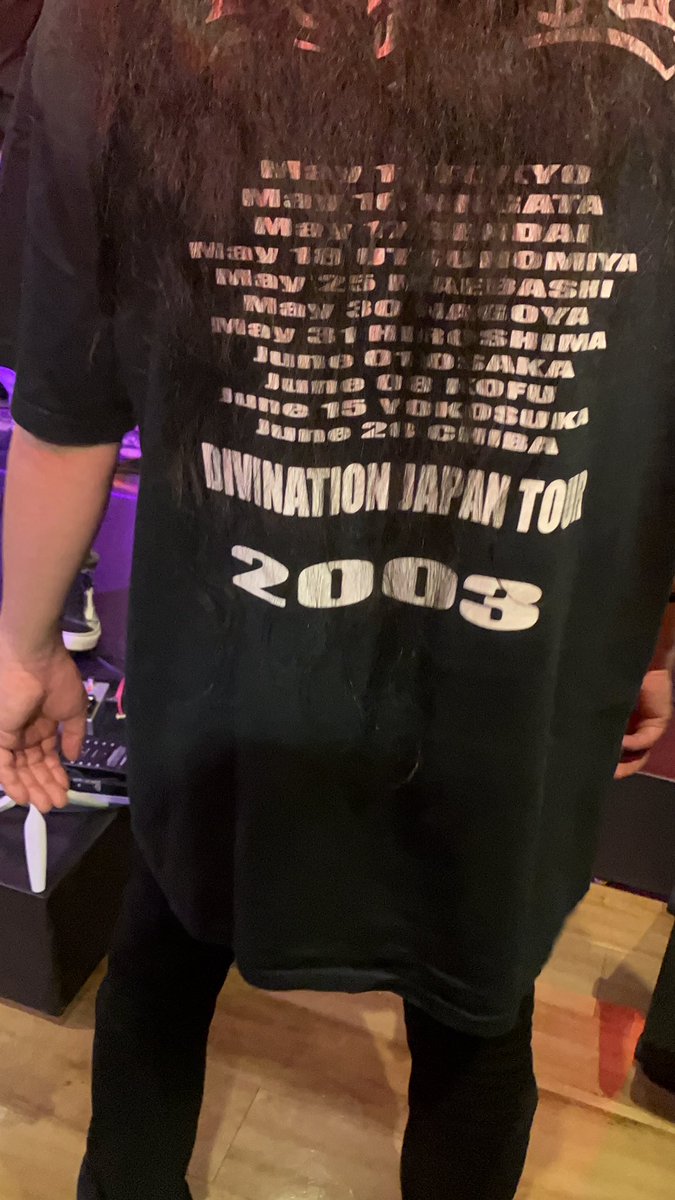 defiledjapan's tweet image. 仙台、全てが最高でした。ありがとうございました。大盛況。どのバンドも良かったですがライブ後恒例の我々の重量テトリスも共演バンド、なんとお客さままで手伝って下さる展開に。なんたるホスピタリティ。優し過ぎ。仙台、東北がますます好きになりました。皆さんと餃子、ビールも。東北最高。