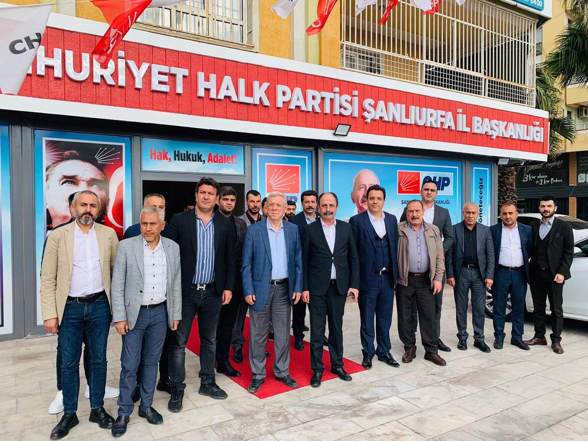 Seçim çalışmalarımız çerçevesinde CHP Şanlıurfa İl Başkanlığımızı ziyaret ederek milletvekili adayımız Av. Müslüm Akalın ve il yöneticilerimiz ile bilgi alışverişinde bulunduk. <a href="/herkesicinCHP/">CHP 🇹🇷</a> <a href="/akalinmc/">Müslüm C. Akalın</a> <a href="/ronayipaydas/">Ronayi PAYDAŞ</a> <a href="/halilbarutchp/">Halil Barut</a> <a href="/CHPUrfailHukuk/">CHP Şanlıurfa İl Hukuk Komisyonu</a> <a href="/necaticylnn/">Av.Arb.Necati CEYLAN</a> <a href="/ahmetmsri/">Av.Ahmet Musri</a>