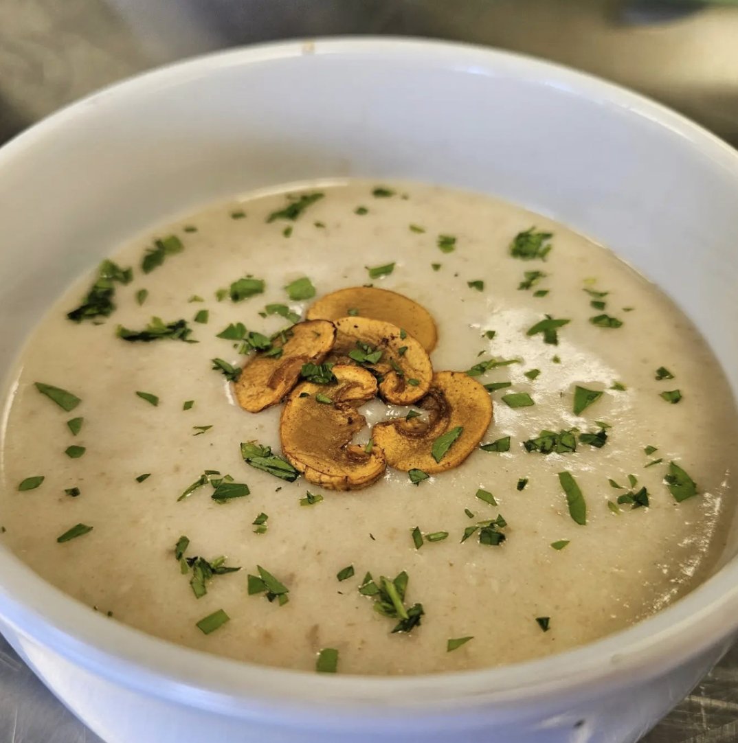 acfchefs's tweet image. #REPOST @chefridirequinn

Cream of Mushroom Soup. Potage Crécy. #soups #matc #matcmilwaukee #matcculinary #careerhubmatc #matctimes #culinaryarts #culinaryschool #acfchefs #chefridirequinn #cheflife🔪