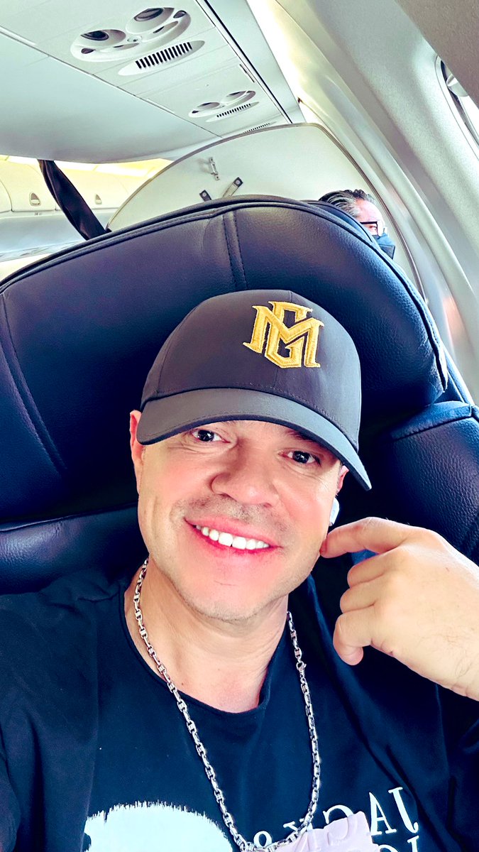 j_medina37's tweet photo. a la moda y en buen transporte...#JM #Medina #newcolection #jmBrand #shopOnline #Pròximamente https://t.co/GX5CB3c78R