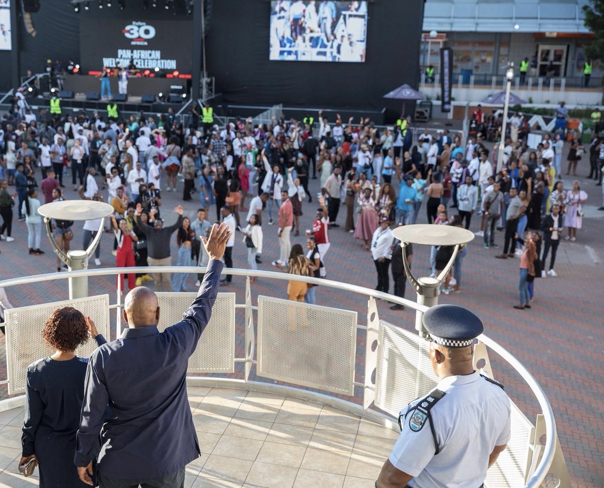 It was a great Forbes Under 30 Summmit Pan-African Welcome Celebration at Main Mall. The President of Botswana HE Dr. Masisi had just checked in. I hope that you are able to recognize me as I was elated and filled with joy to see him. #Under30Africa #Under30Summit #PushaBW 🇧🇼