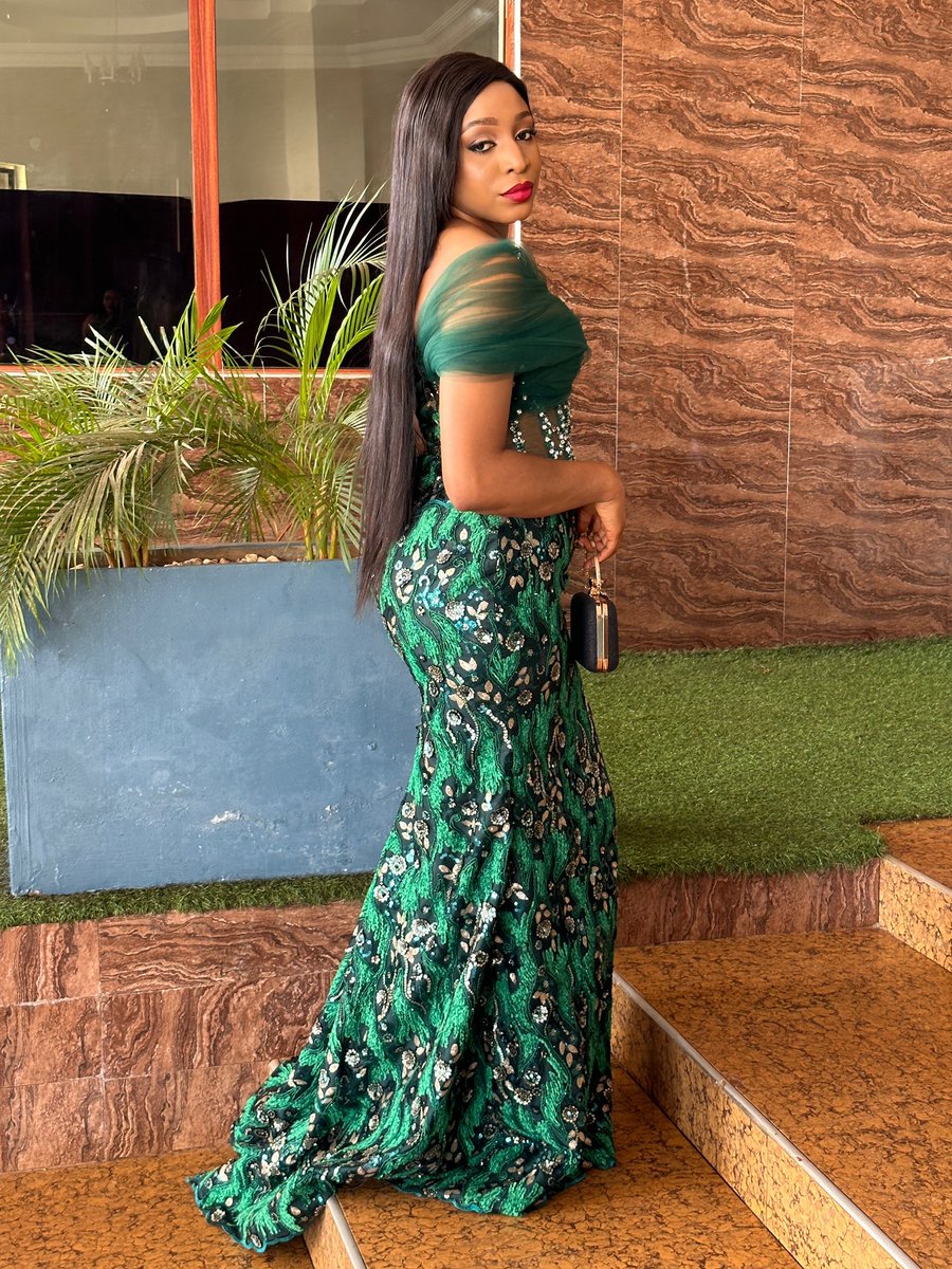 ladylibber's tweet photo. Wedding guest ❤️ #JFF23 https://t.co/PXfK4iPK4c