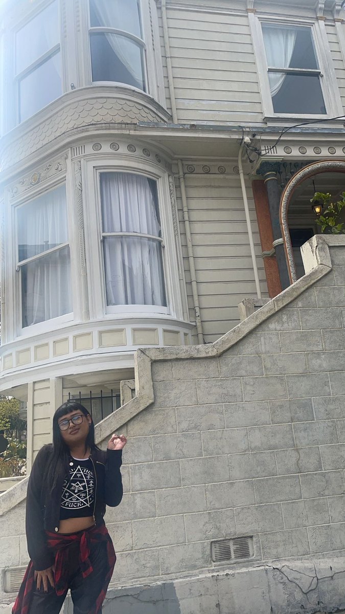 prettymegan21's tweet photo. That’s So Raven House
#thatssoraven #HouseHunters #ravenshome #SanFrancisco #frisco #ravenhouse #ravensymone #RavenBaxter
#disneychannel https://t.co/4lSxZND5F7