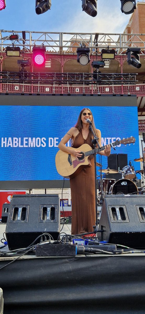 GeorginaFClub's tweet photo. 📷 Hace unos momentos @georginamusica, en el Festival Solidario #SolesDeMálaga organizado por @FundacionPimpi. https://t.co/tyHkK549xX