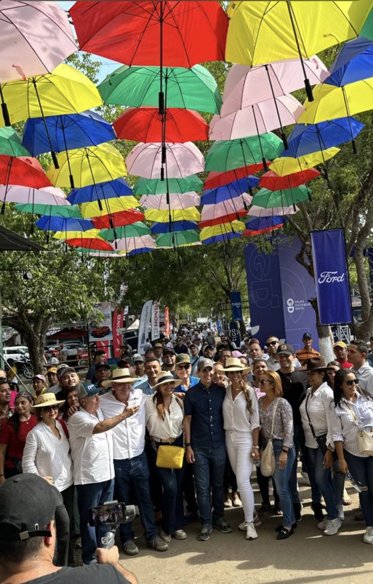 Dirigentes de Herrera y Los Santos nos unimos en apoyo al proyecto <a href="/romuloroux/">Rómulo Roux</a> Presidente. Todos juntos somos la fuerza. Por un Cambio Democrático Unido, aquel que busca un mismo objetivo, #Hacerlascosasbien. Políticos con carácter, pero sobre todo con compromiso.